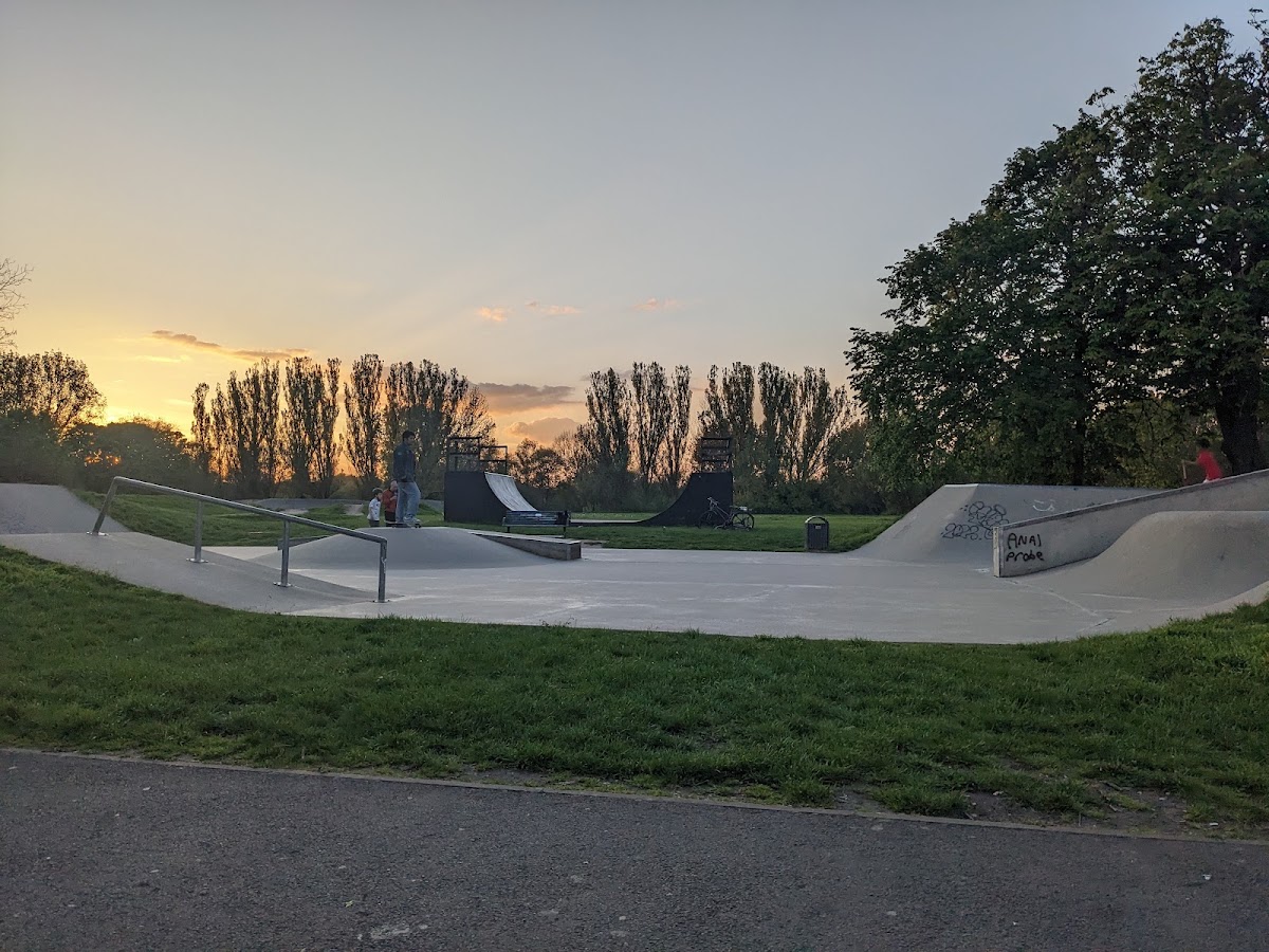 Gurnell Concrete Skatepark and Bowl