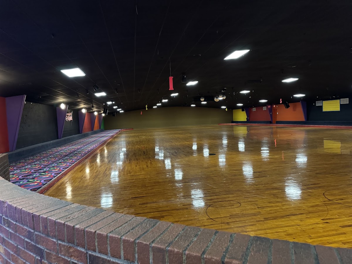 Hot Wheels Skating Center