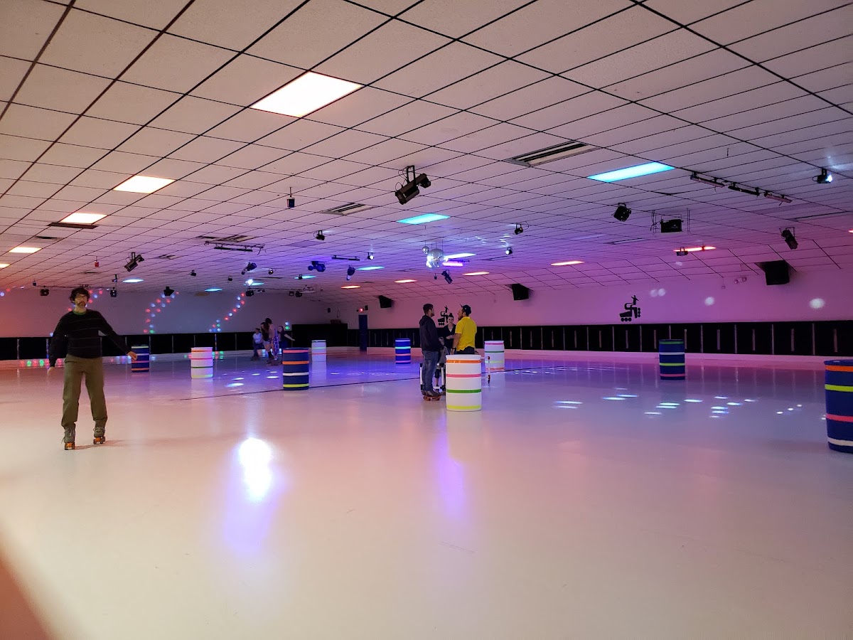 River Roll Skate Center