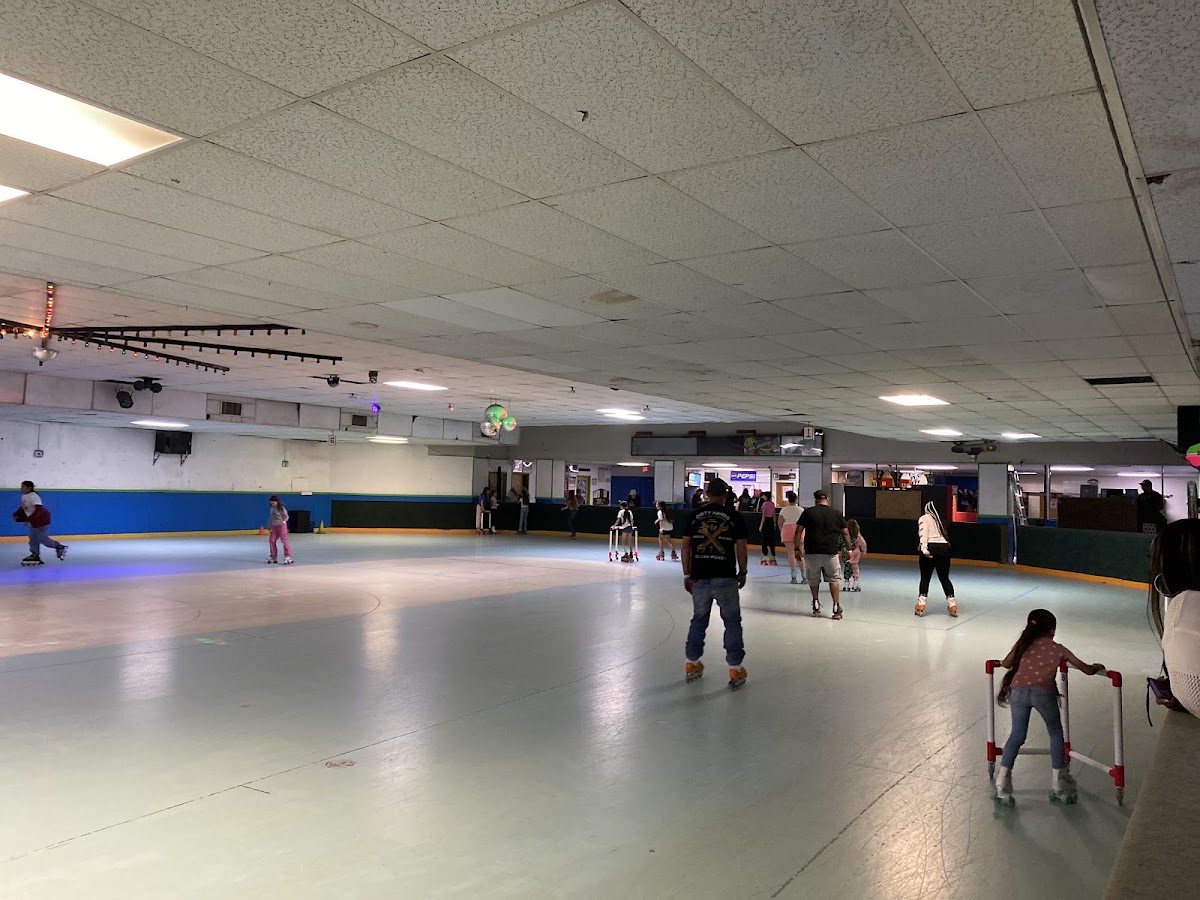 ROLLERLAND 🥳