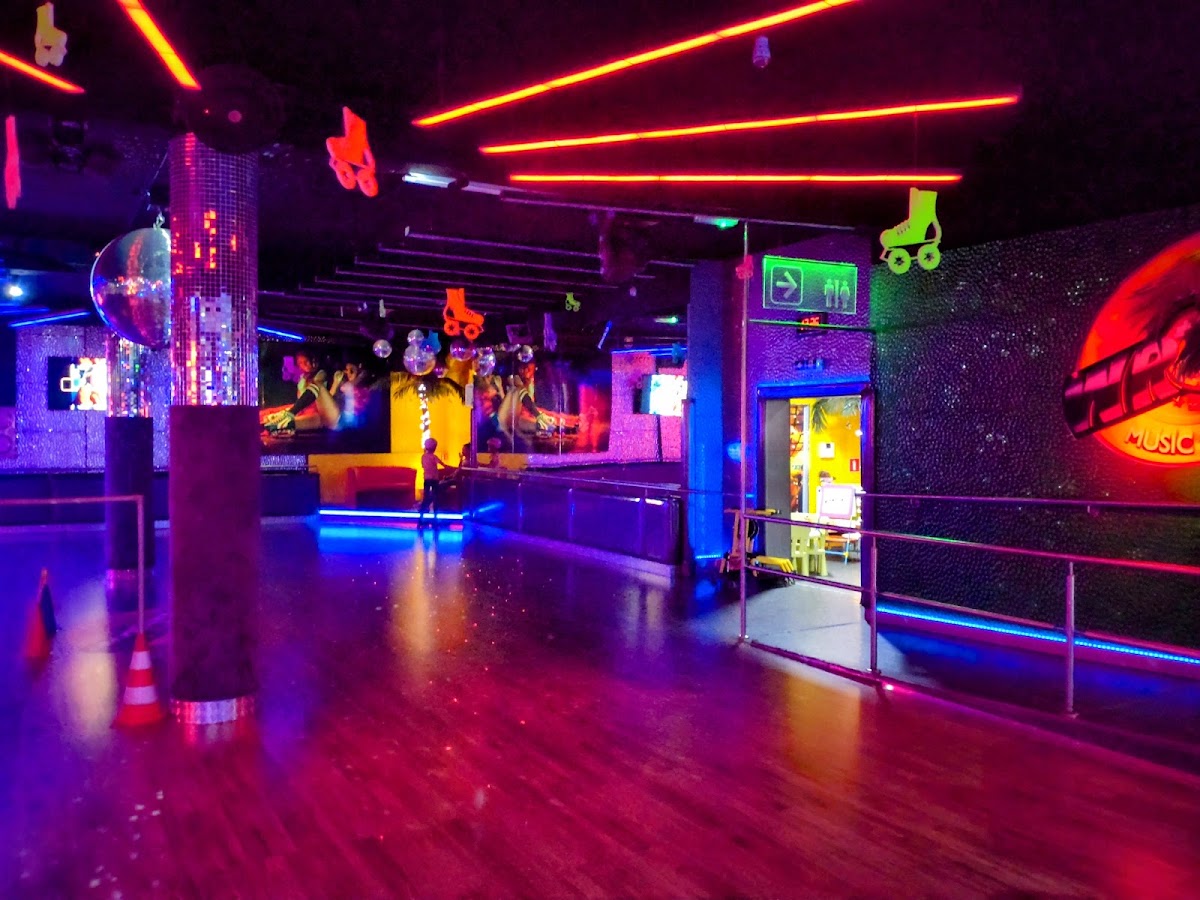 Skate Music Caffe Club