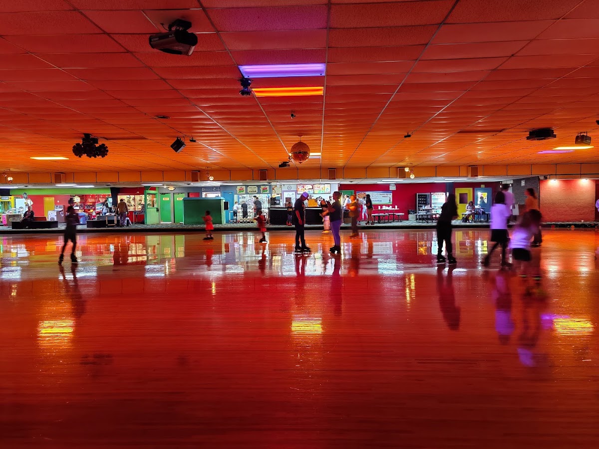 SkateCenter West