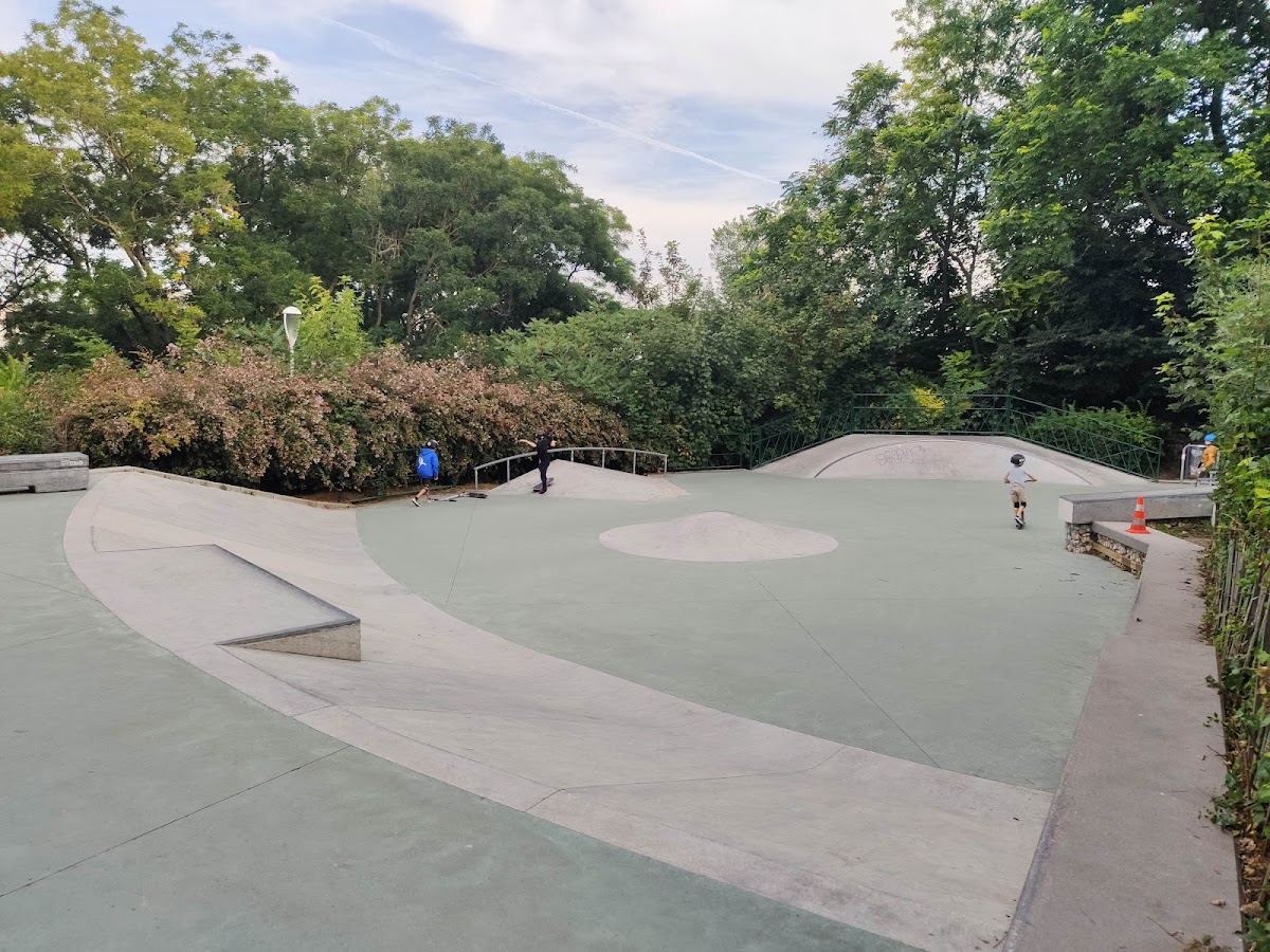 Skatepark of Issy-les-Moulineaux / Rodin Park