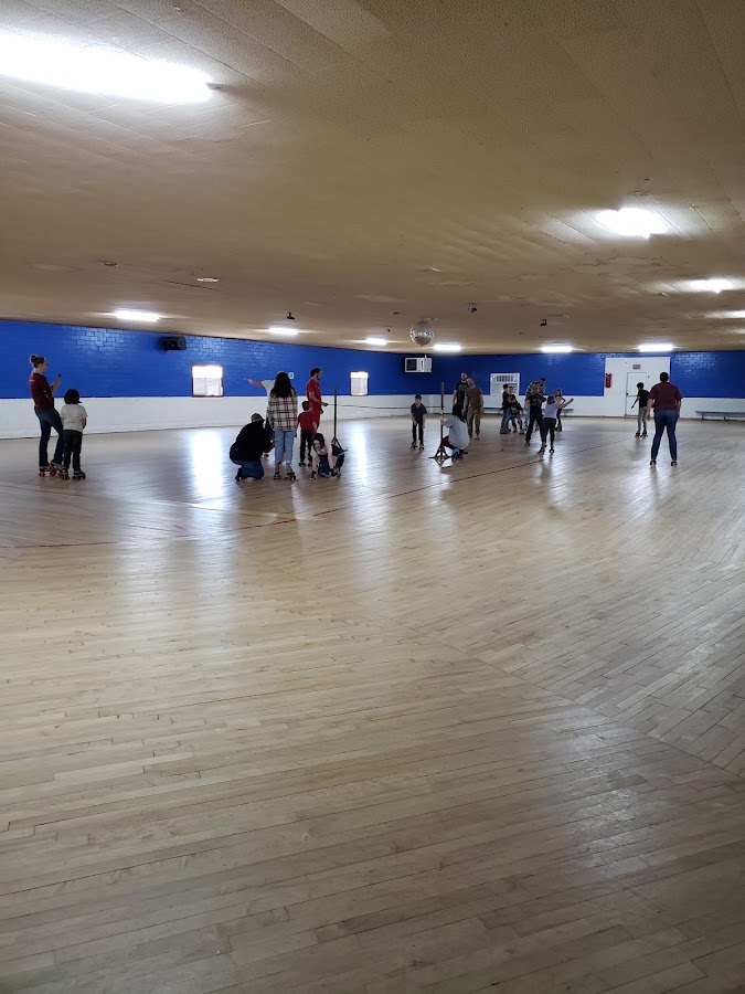 Spinning Wheels Skating
