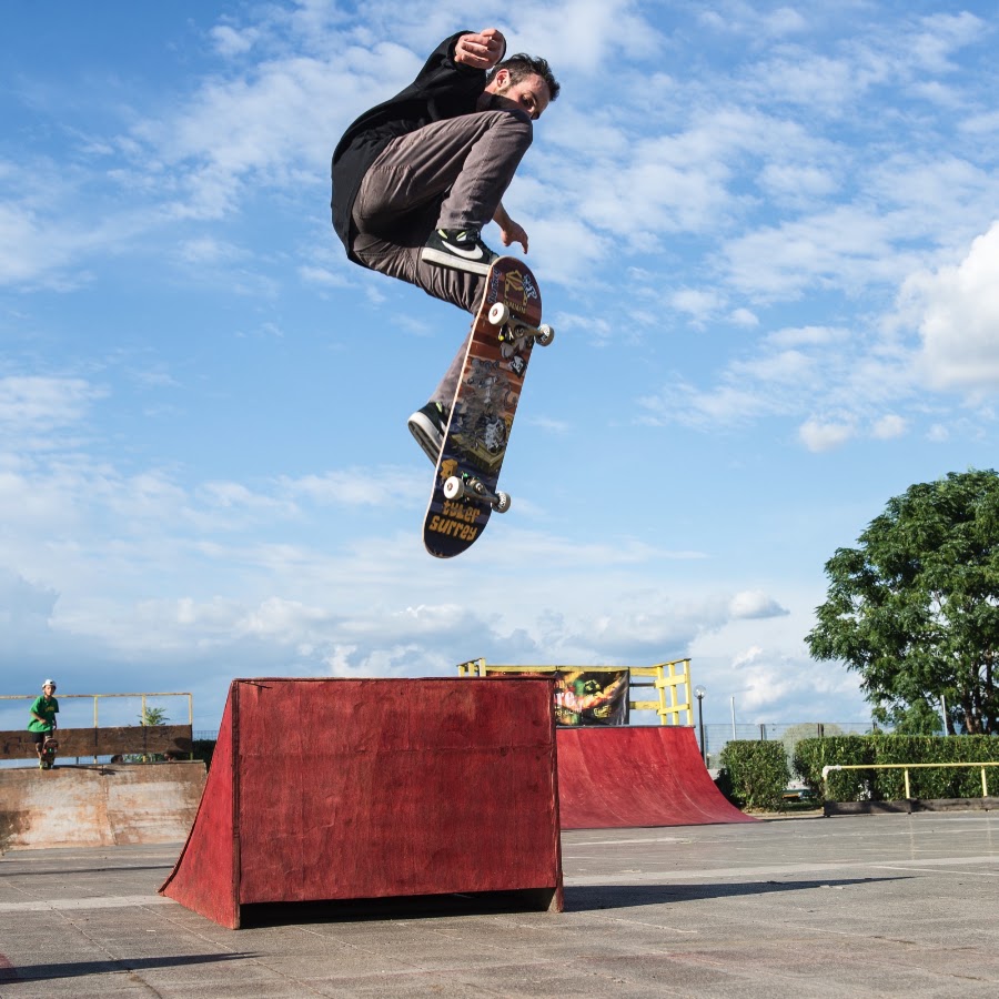 the Backyard Skatepark - Lezioni di Skate & Skate club